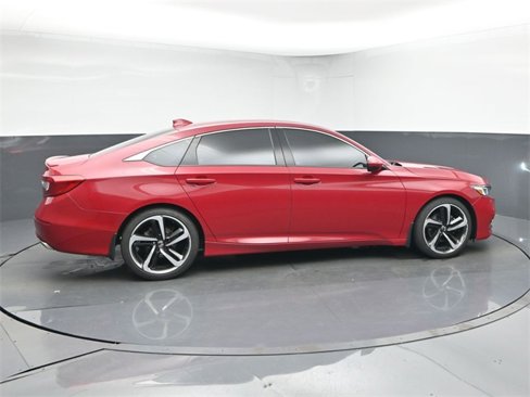 Used 2018 Honda Accord Sport image 8