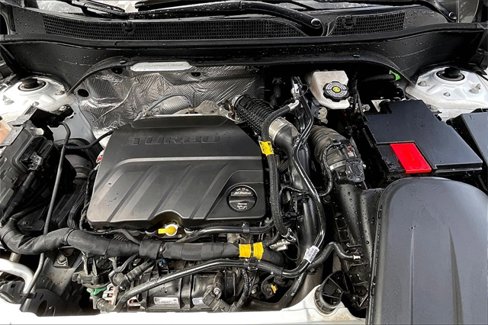 Used 2025 Chevrolet Trax LS image 10