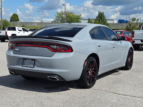 Used 2021 Dodge Charger SXT w/ Blacktop Package image 5