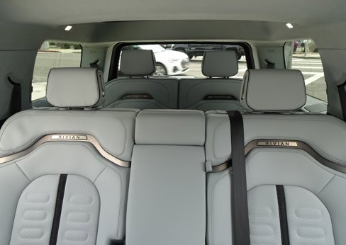 Used 2023 Rivian R1S Adventure image 19