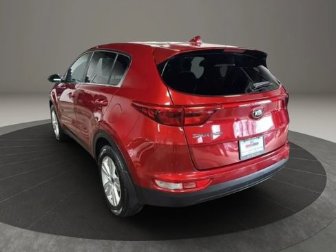 Used 2019 Kia Sportage LX image 3