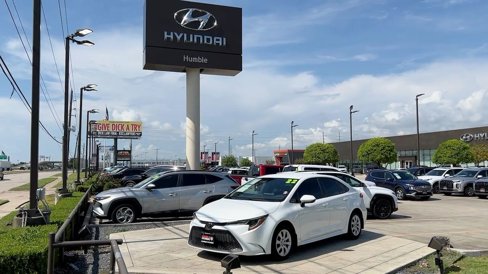 Used 2022 Toyota Corolla LE image 40