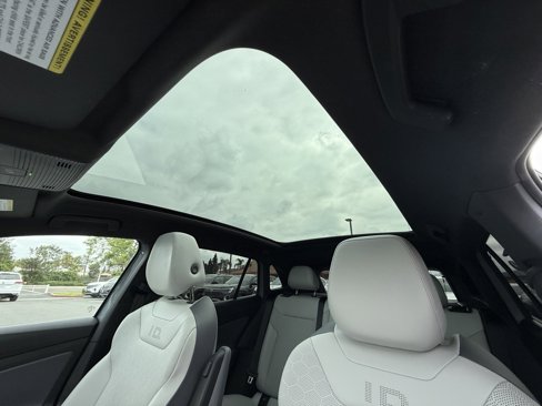 Certified 2022 Volkswagen ID.4 Pro S image 16