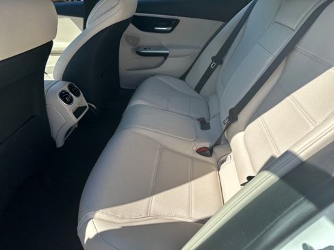 Used 2025 Mercedes-Benz C 300 Sedan image 23