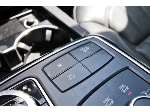 Used 2019 Mercedes-Benz GLE 400 4MATIC image 32