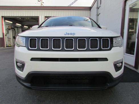 Used 2019 Jeep Compass Latitude w/ Cold Weather Group image 2