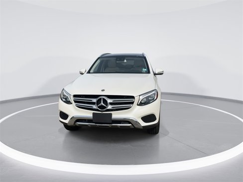 Used 2018 Mercedes-Benz GLC 300 4MATIC image 3