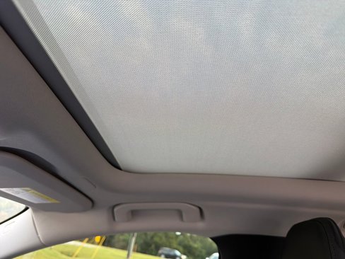 Certified 2023 Volvo S60 B5 Core image 25
