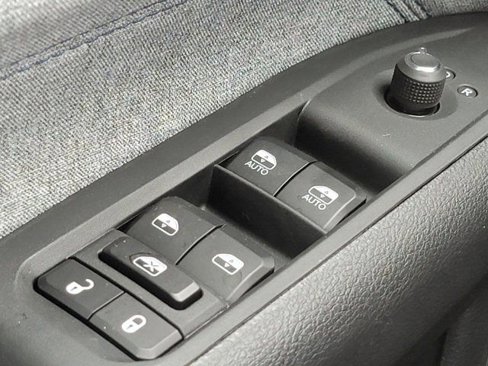 Used 2022 Jeep Compass Latitude w/ Convenience Group image 9