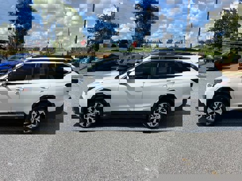 Certified 2022 Subaru Outback Premium image 4