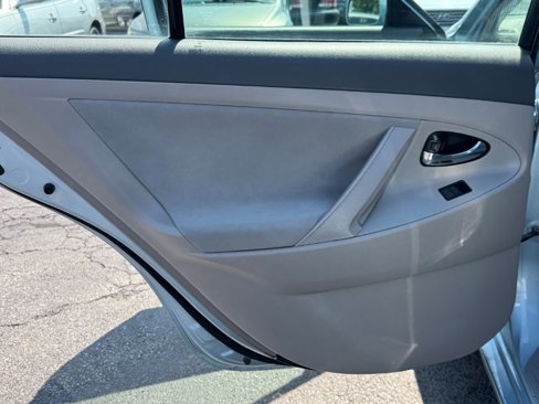 Used 2009 Toyota Camry LE image 16