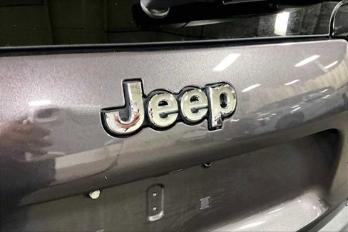 Used 2019 Jeep Cherokee Latitude Plus w/ Cold Weather Group image 30
