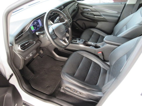 Used 2023 Chevrolet Bolt LT w/ Infotainment Package image 11
