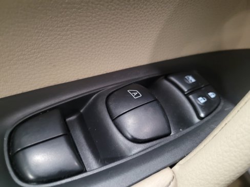 Used 2016 Nissan Rogue SL w/ SL Premium Package image 27