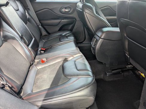 Used 2020 Jeep Cherokee Trailhawk w/ Cold Weather Group image 19