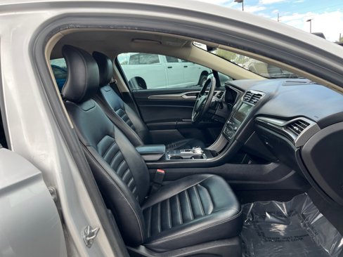 Used 2019 Ford Fusion SEL image 19