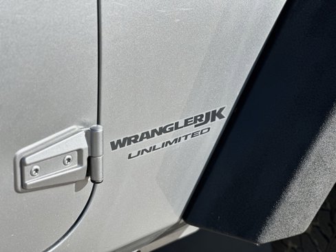 Used 2018 Jeep Wrangler Unlimited Sport image 25