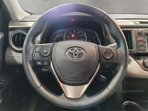 Used 2015 Toyota RAV4 Limited image 12