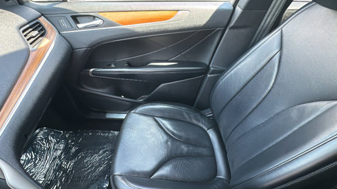 Used 2019 Lincoln MKC Reserve image 12