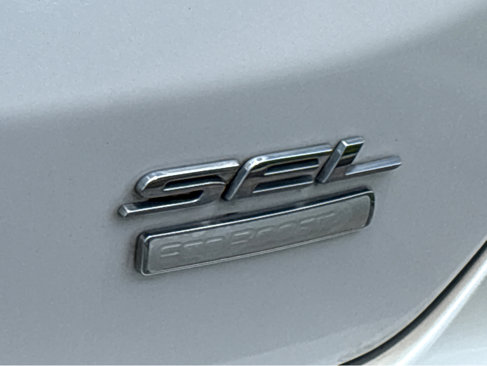 Used 2019 Ford Edge SEL w/ Equipment Group 201A image 21