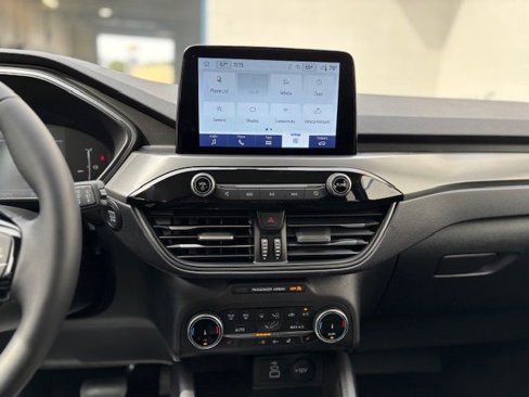 Used 2025 Ford Escape Active w/ Cold Weather Package image 10