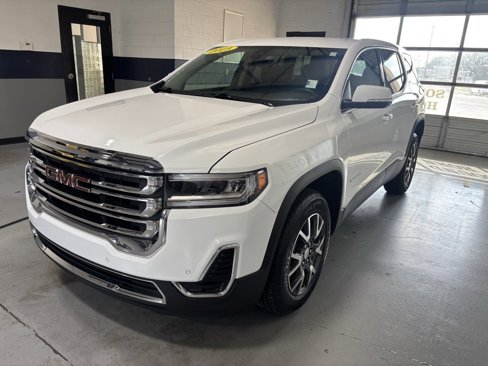 Used 2023 GMC Acadia SLE image 37