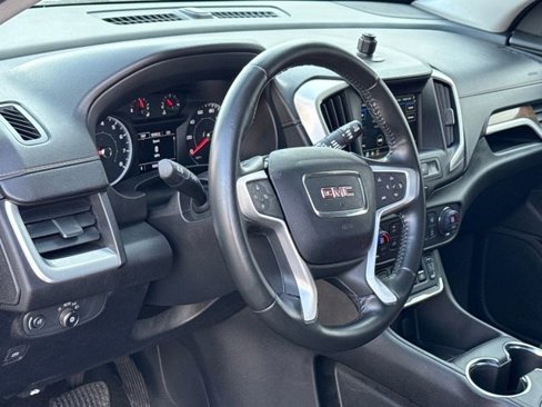 Certified 2018 GMC Terrain SLE w/ Driver Convenience Package image 17