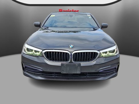 Used 2019 BMW 530i xDrive w/ Convenience Package image 2