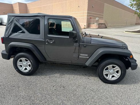 Used 2017 Jeep Wrangler Sport image 30