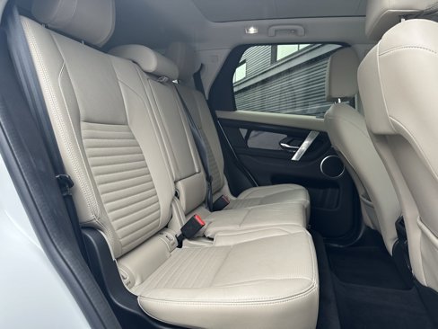 Used 2021 Land Rover Discovery Sport S image 21