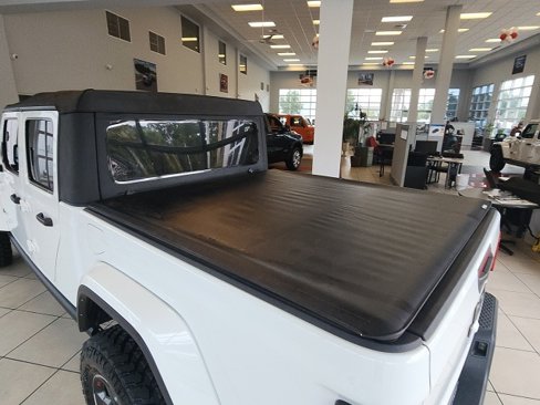 Certified 2022 Jeep Gladiator Sport image 10