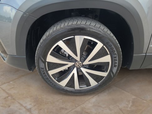 Used 2022 Volkswagen Taos SE image 29