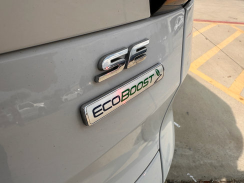 Used 2019 Ford Escape SE image 10