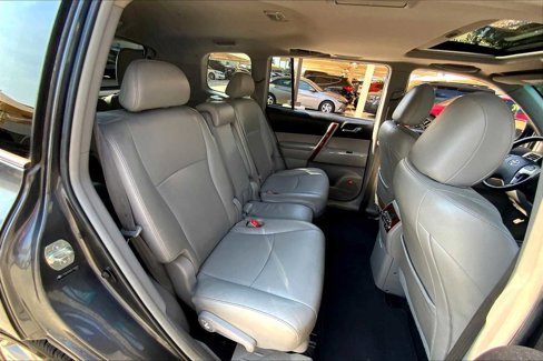 Used 2012 Toyota Highlander Limited image 19