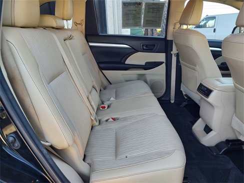 Used 2018 Toyota Highlander Plus image 33