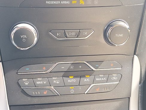 Used 2019 Ford Edge SEL w/ Equipment Group 201A image 38