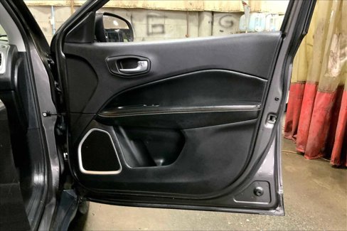 Used 2017 Jeep Compass Latitude w/ Cold Weather Group image 22