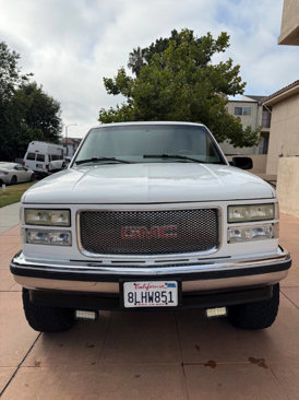 Used 1999 GMC Suburban 2WD w/ Marketing Opt Pkg 3 image 4