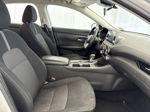 Used 2022 Nissan Sentra SV image 11