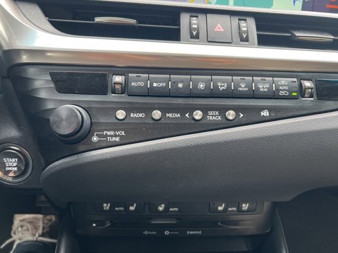 Used 2020 Lexus ES 350 w/ Premium Package image 23