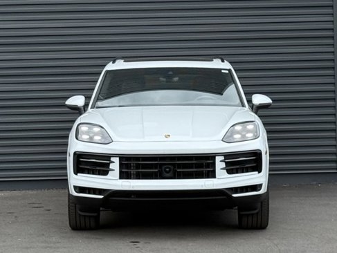 Certified 2024 Porsche Cayenne image 10