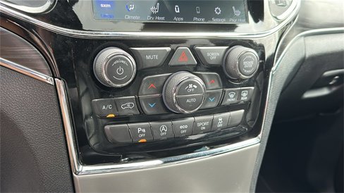 Used 2020 Jeep Grand Cherokee Limited image 18