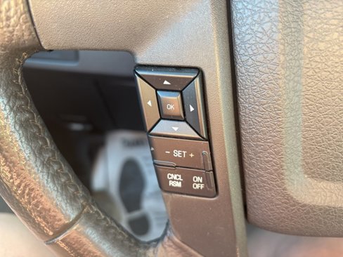 Used 2013 Ford F150 XLT w/ Luxury Equipment Group image 10