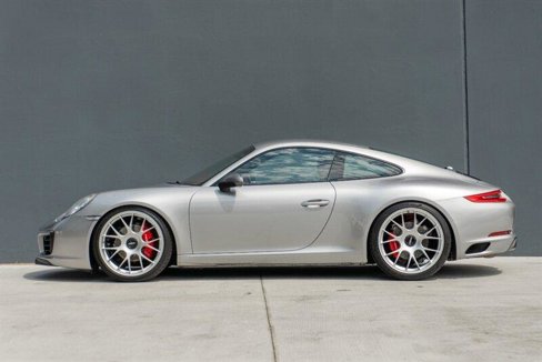 Used 2017 Porsche 911 Carrera image 4