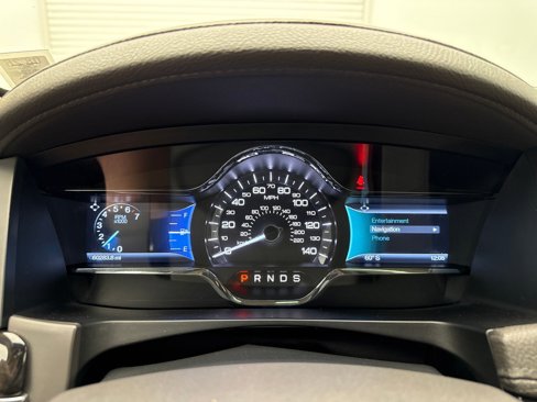 Used 2014 Lincoln MKS AWD w/ Equipment Group 201A image 21
