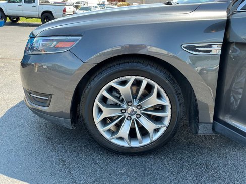 Used 2018 Ford Taurus SEL w/ Equipment Group 201A image 27