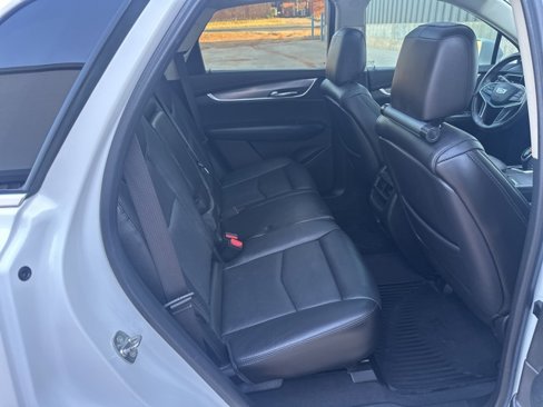 Used 2017 Cadillac XT5 Premium Luxury w/ Driver Assist Package image 9