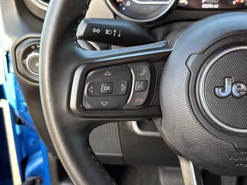 Used 2022 Jeep Wrangler Unlimited Sport image 29