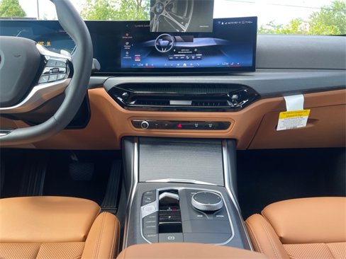 Certified 2025 BMW 330i xDrive Sedan w/ M Sport Package image 11