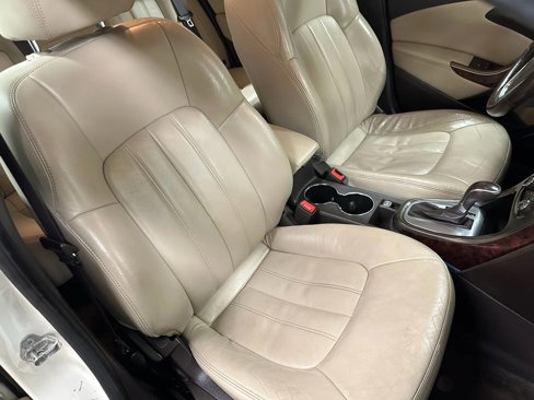 Used 2013 Buick Verano Leather image 10